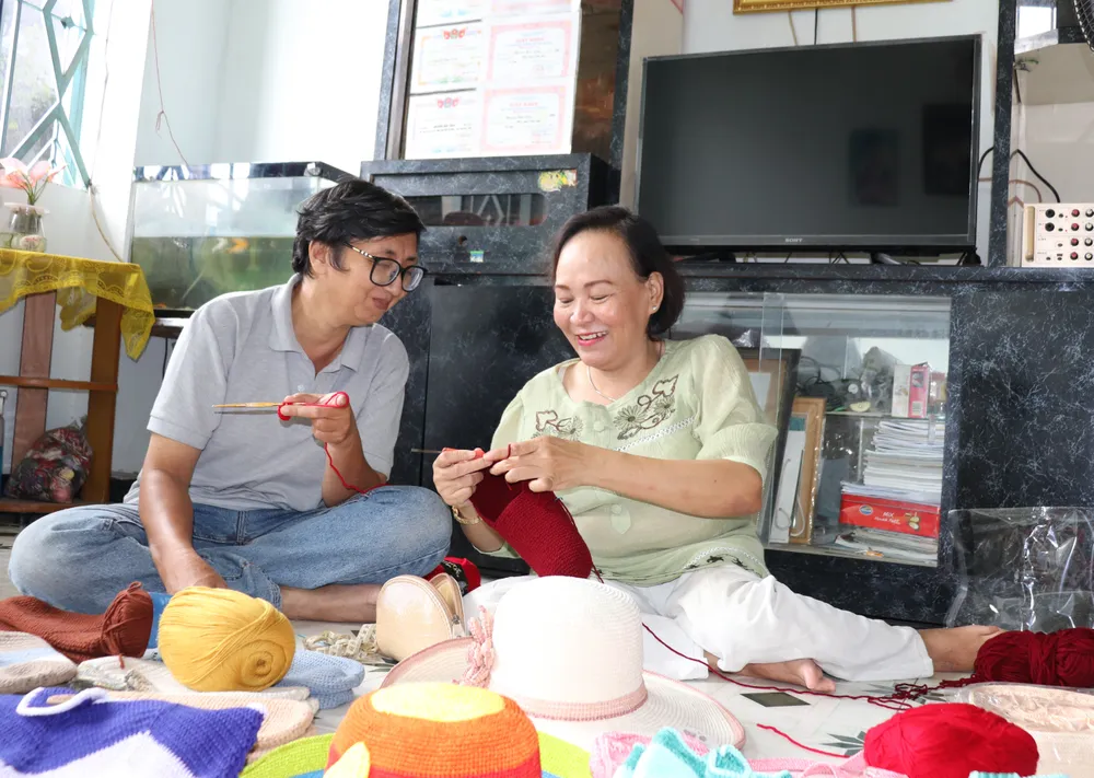 Những “bóng hồng” vượt khó ảnh 1