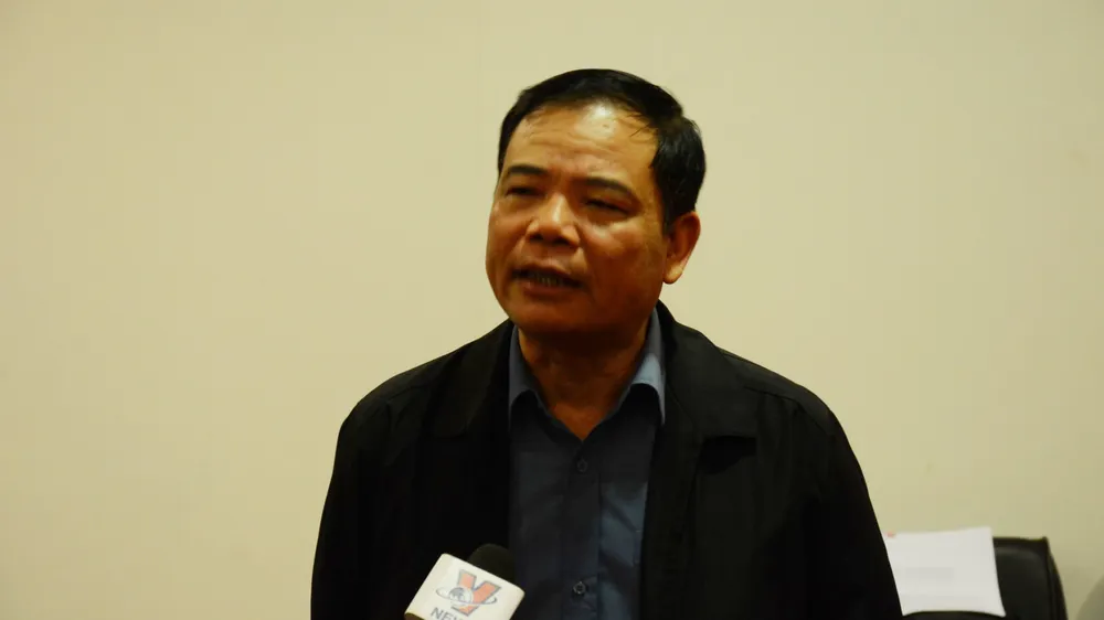 Bão số 9 càn quét các tỉnh miền Trung, hàng trăm nhà dân tốc mái ảnh 16