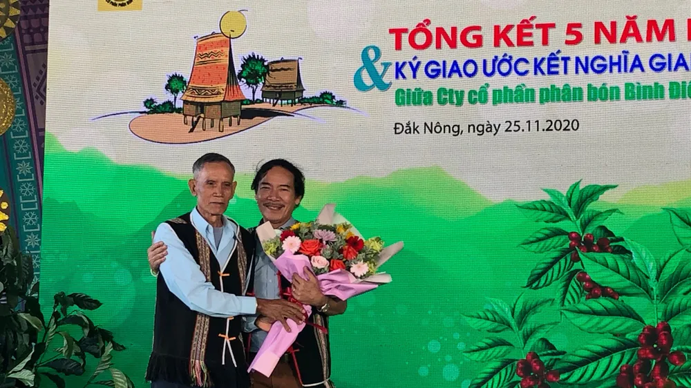 Bình Điền kết nghĩa với bon R’long Phe (Đắk Nông): 5 năm sâu nặng nghĩa tình ảnh 5