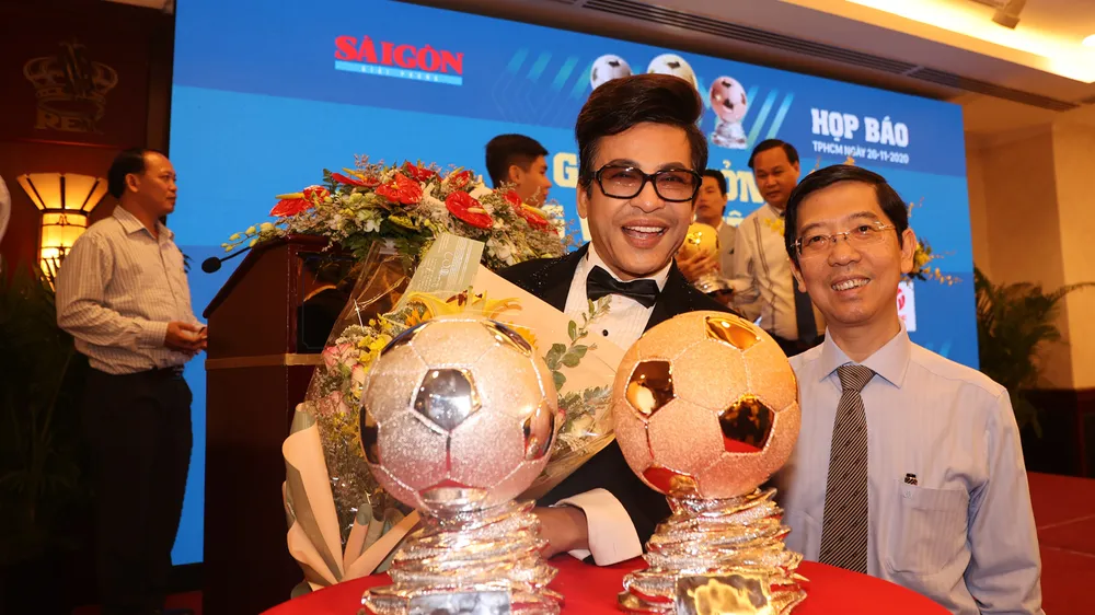 Nghệ sĩ và tình yêu với Quả bóng vàng Việt Nam ảnh 2