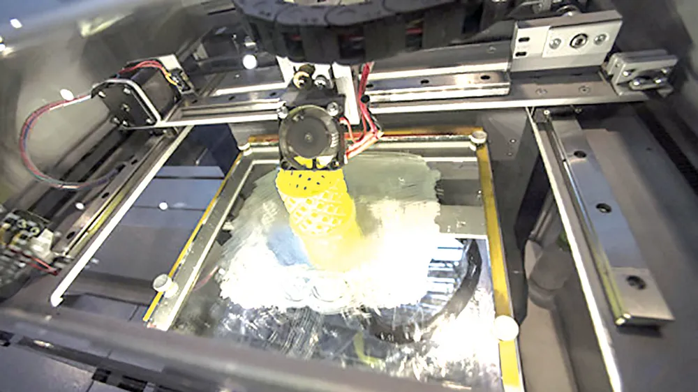 Máy in 3D tạo ra quần áo của Nga