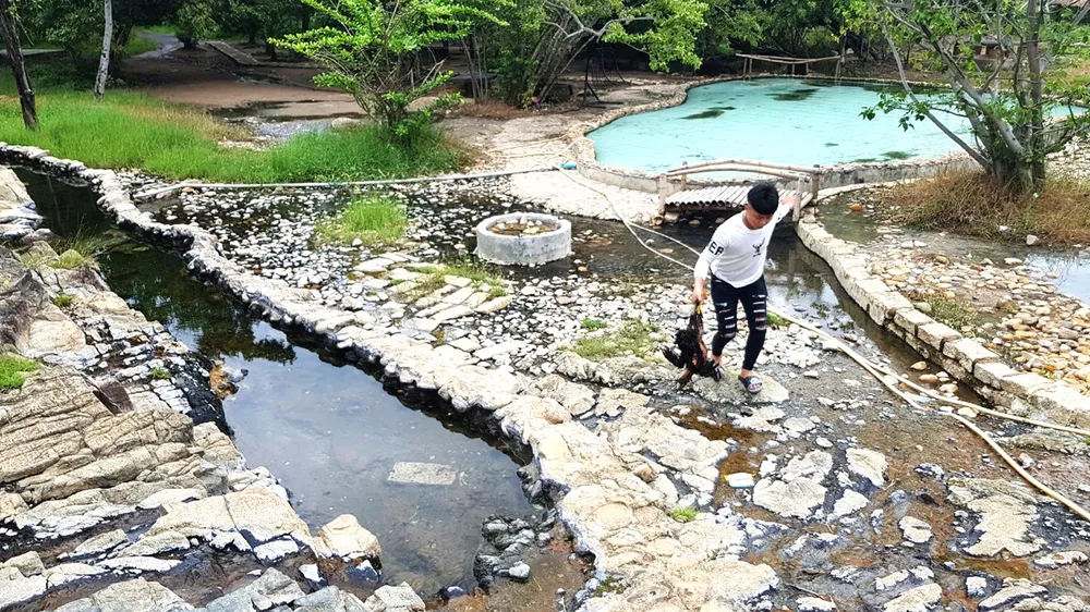 KDL Trường Xuân nay chỉ là nơi mổ gà ăn nhậu  của một số người dân địa phương