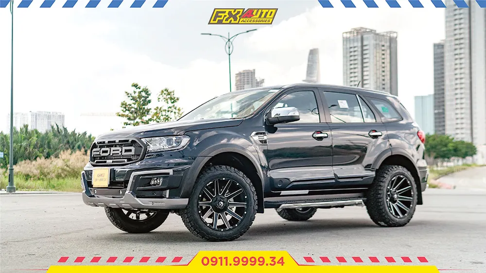 Diện mạo xe đã qua nâng cấp từ phiên bản gốc Ford Everest 