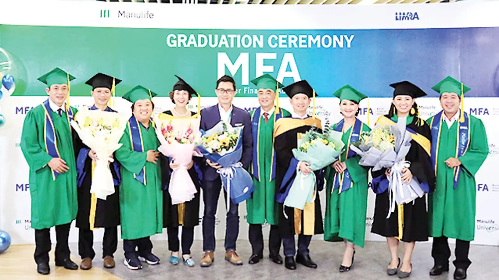 Manulife Việt Nam tôn vinh Tư vấn viên chuyên nghiệp