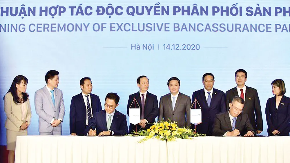 Lễ ký kết giữa hai bên