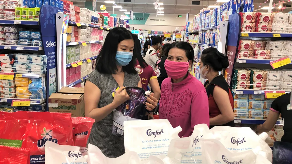 Hệ thống siêu thị Co.opmart, Co.opXtra mở cửa từ 7 giờ sáng phục vụ người dân mua sắm Tết ảnh 1