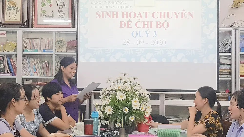 Chi bộ Trường Tiểu học Đoàn Thị Điểm, phường 2 (quận 4)  họp chi bộ chuyên đề