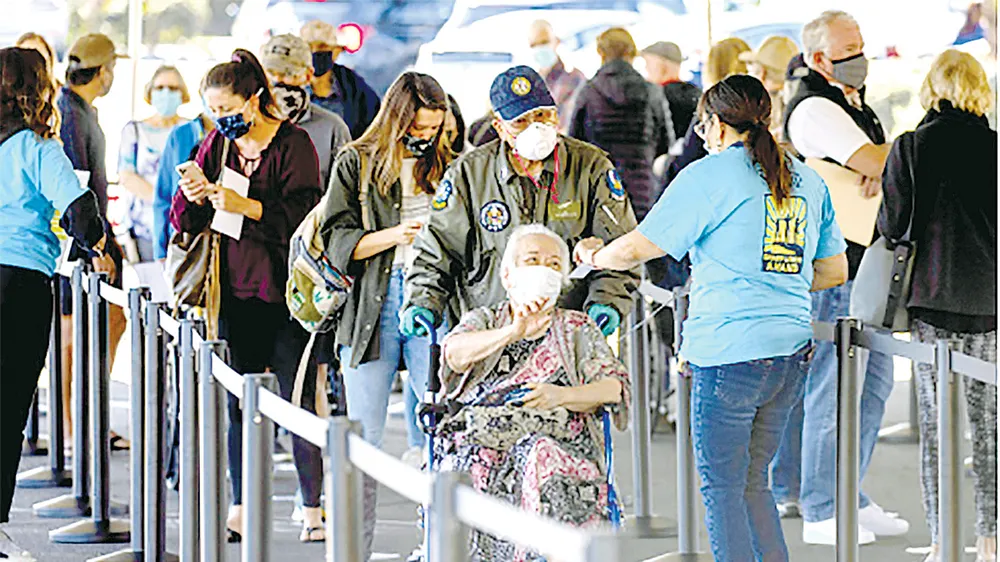 Mỹ cố gắng đạt mục tiêu tiêm 200 triệu liều vaccine Covid-19  trong 100 ngày đầu tiên của nhiệm kỳ Tổng thống Biden. Ảnh: Reuters