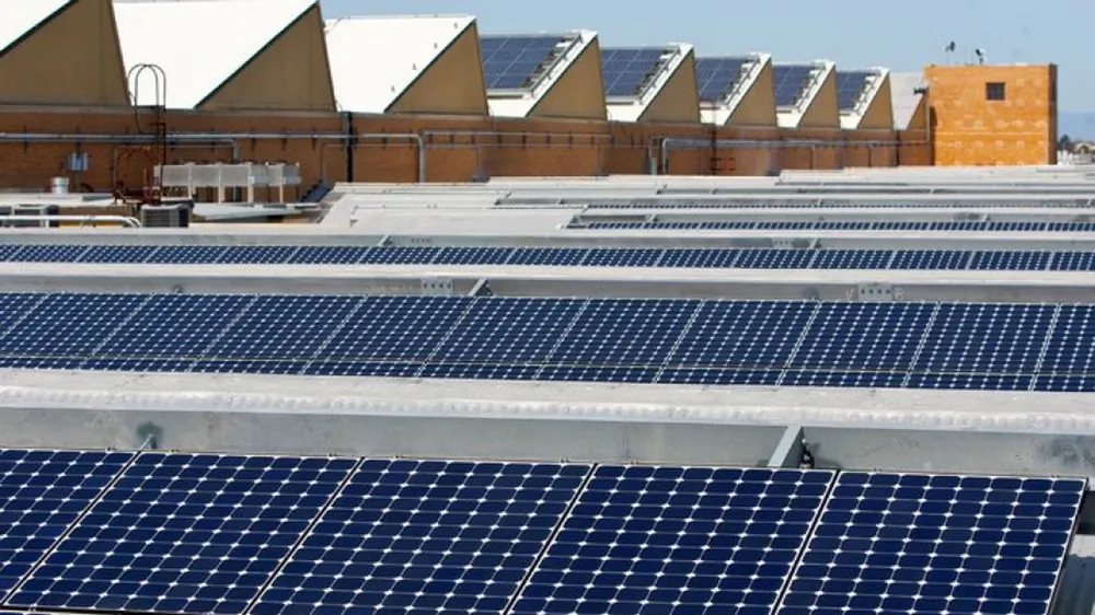 Điện năng lượng mặt trời hiện đang ngày càng phổ biến tại Mỹ. Nguồn: REUTERS