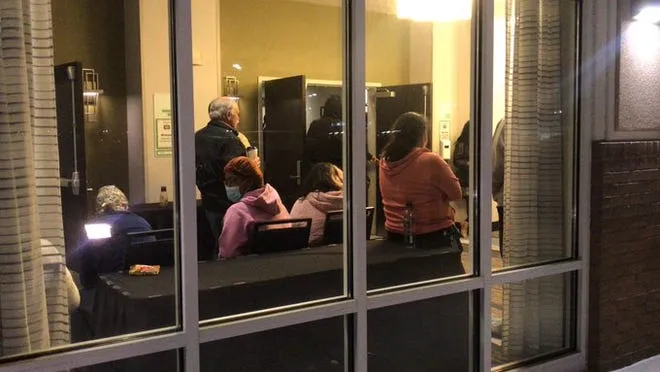 Mỹ: Xả súng tại văn phòng của hãng FedEx, nhiều người trúng đạn ảnh 5