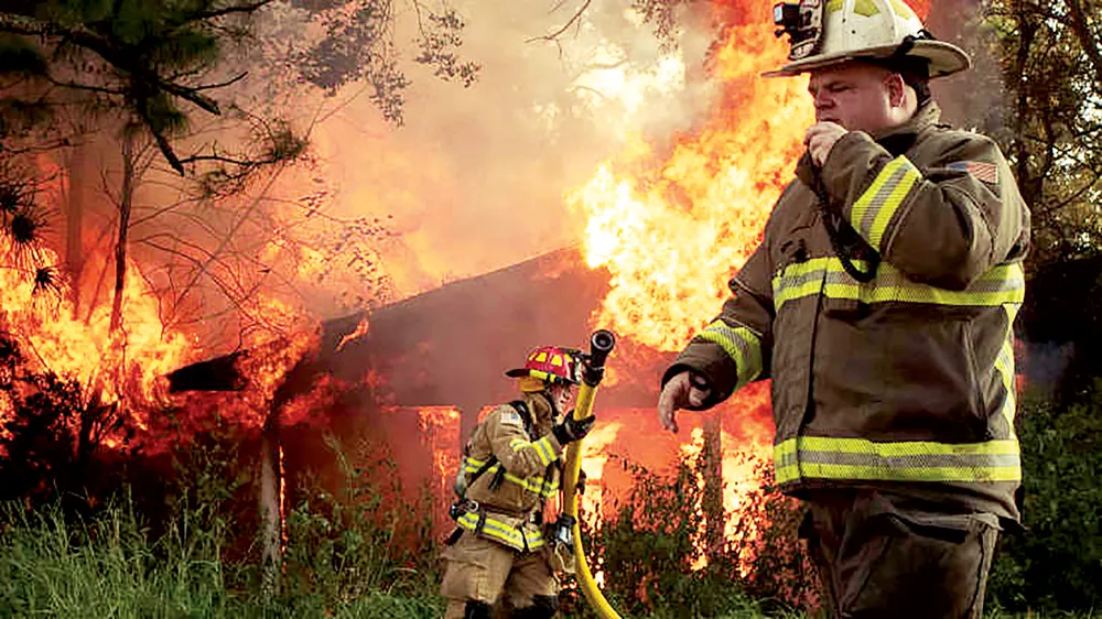 Biến đổi khí hậu làm thời tiết nóng lên gây ra  nhiều vụ cháy rừng ở Mỹ