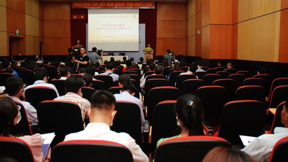 Bắt tay hỗ trợ hàng Việt vươn xa  ảnh 2