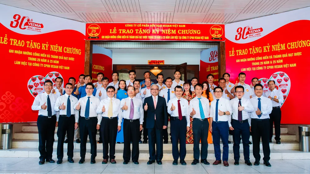 Vedan Việt Nam tri ân 139 nhân viên gắn bó 20-25 năm ảnh 1