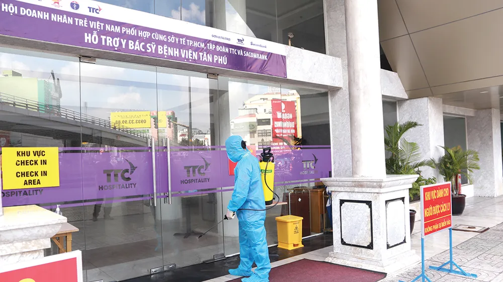 Hội Doanh nhân trẻ Việt Nam, Tập đoàn TTC, Sacombank tiếp sức Bệnh viện quận Tân Phú 