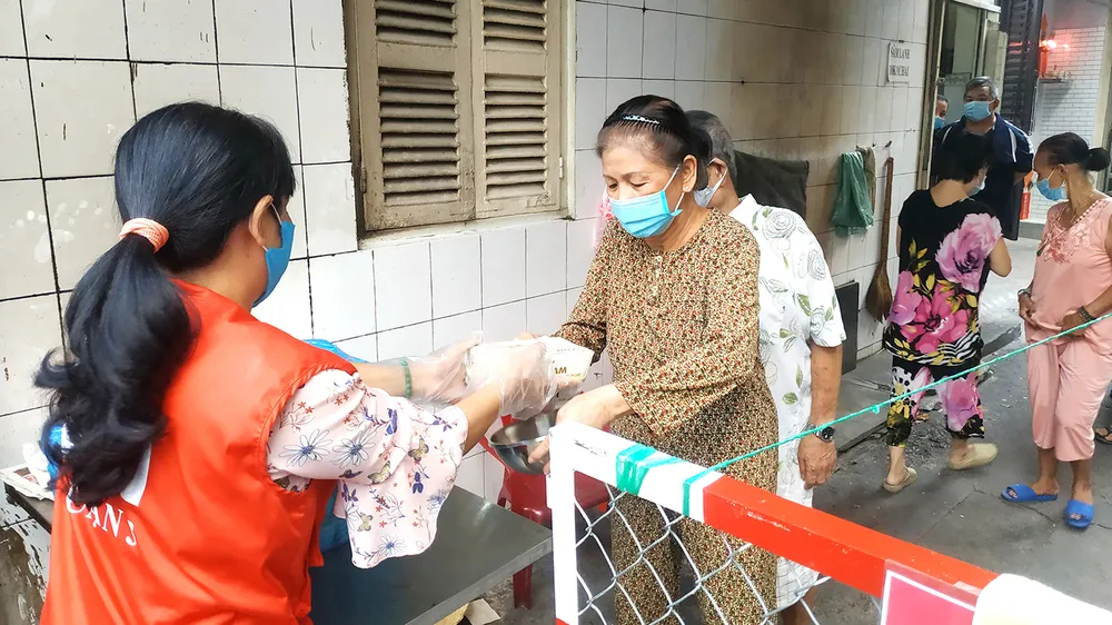 Sẵn sàng trợ giúp người khó ảnh 1