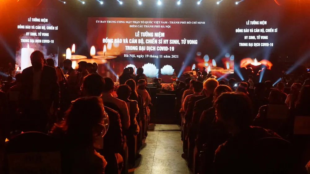 Lễ tưởng niệm đồng bào tử vong và cán bộ, chiến sĩ hy sinh do đại dịch Covid-19 ảnh 34