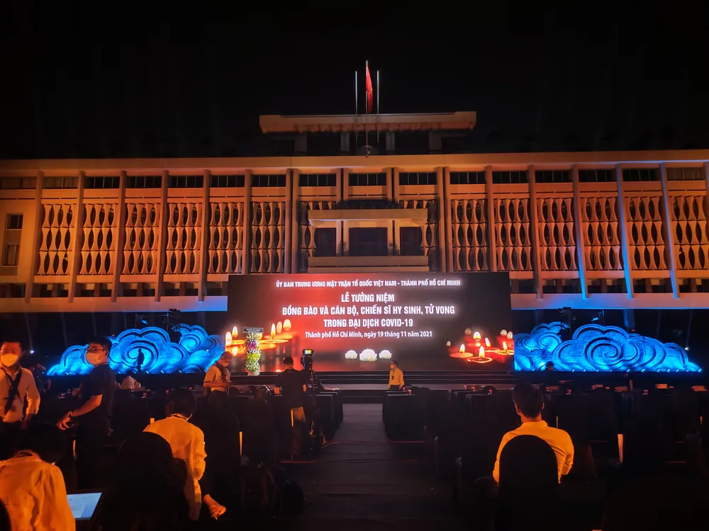 Lễ tưởng niệm đồng bào tử vong và cán bộ, chiến sĩ hy sinh do đại dịch Covid-19 ảnh 51