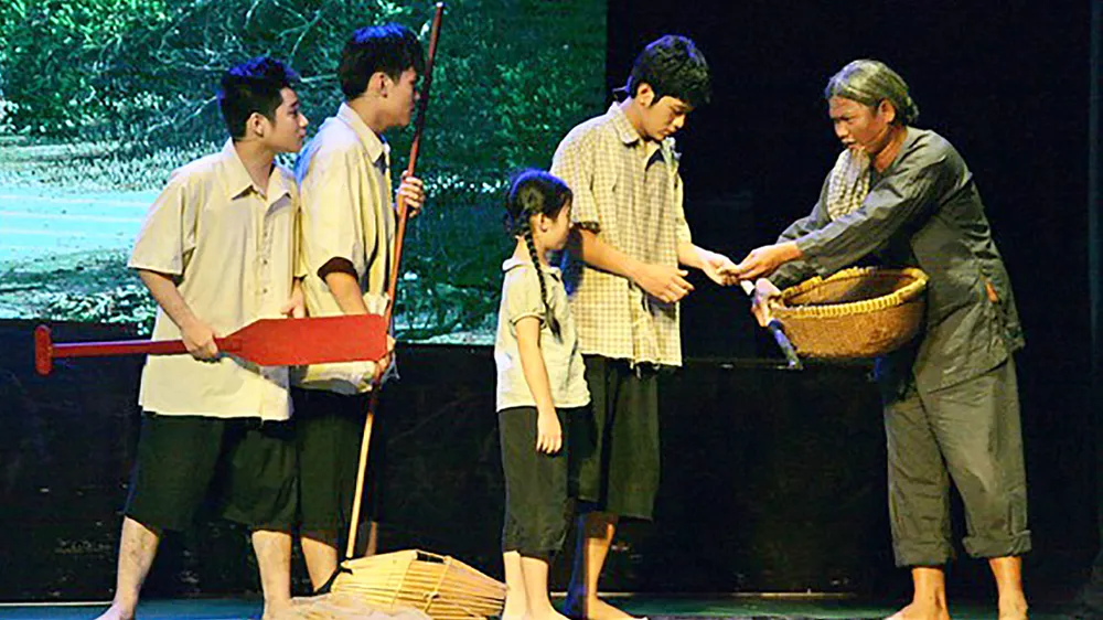 Cảnh trong vở "Cuộc hành trình tìm bức chân dung"