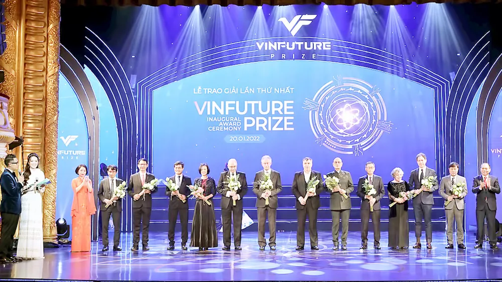 Giải thưởng VinFuture: Bệ đỡ cho khoa học - công nghệ Việt Nam hội nhập thế giới ảnh 1