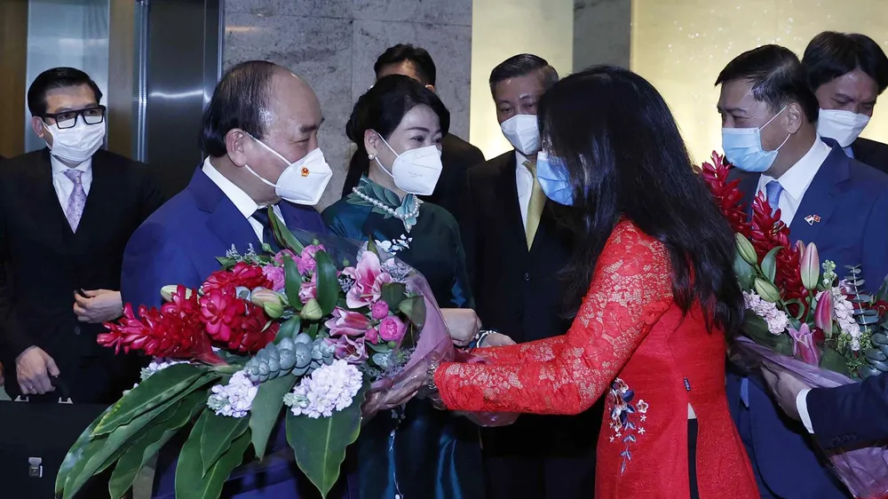 Chủ tịch nước bắt đầu chuyến thăm cấp Nhà nước tới Singapore ảnh 1