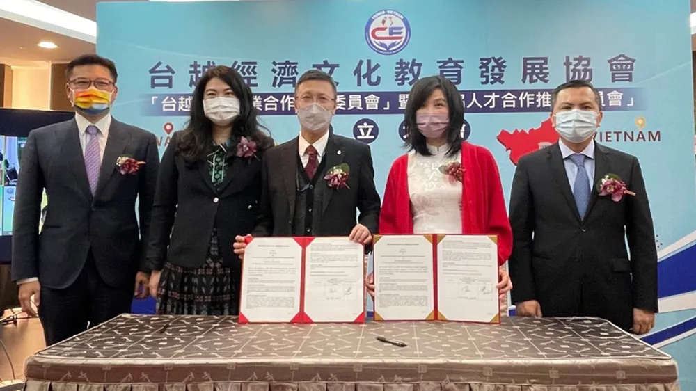 Hiệp hội Phát triển Kinh tế Văn hóa Giáo dục Đài – Việt thành lập Ủy ban Xúc tiến hợp tác công nghệ cao (ICT) và ký kết hợp tác