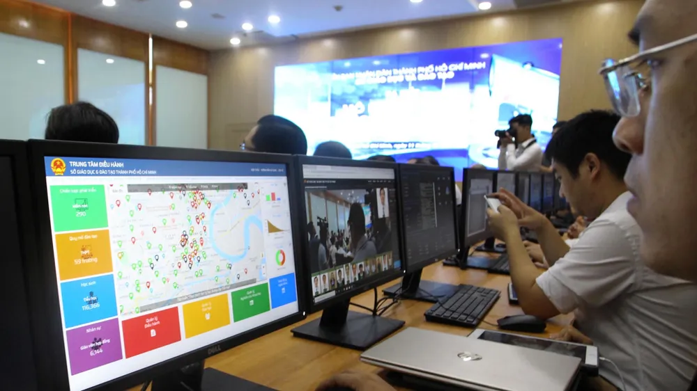 Đường truyền cáp quang đóng vai trò quan trọng  tại các cuộc hội thảo từ xa mang tầm quốc tế. Ảnh: Hoàng Hùng