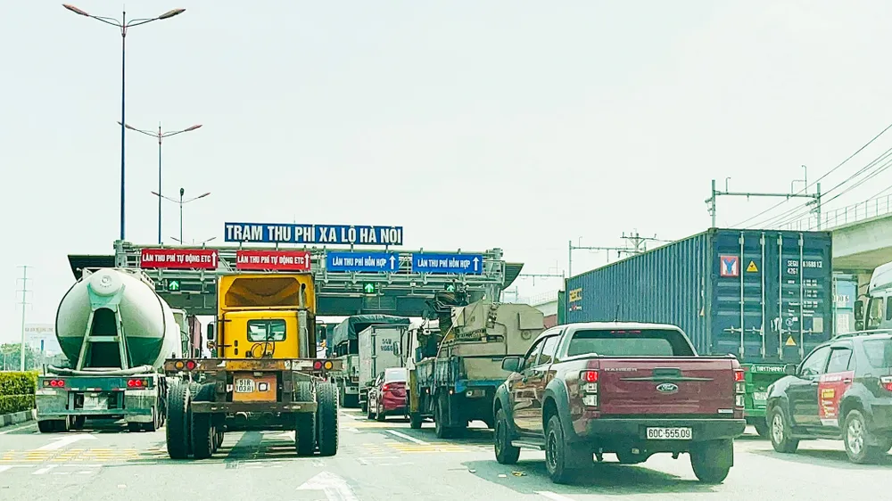 Dày đặc trạm thu phí BOT ảnh 1