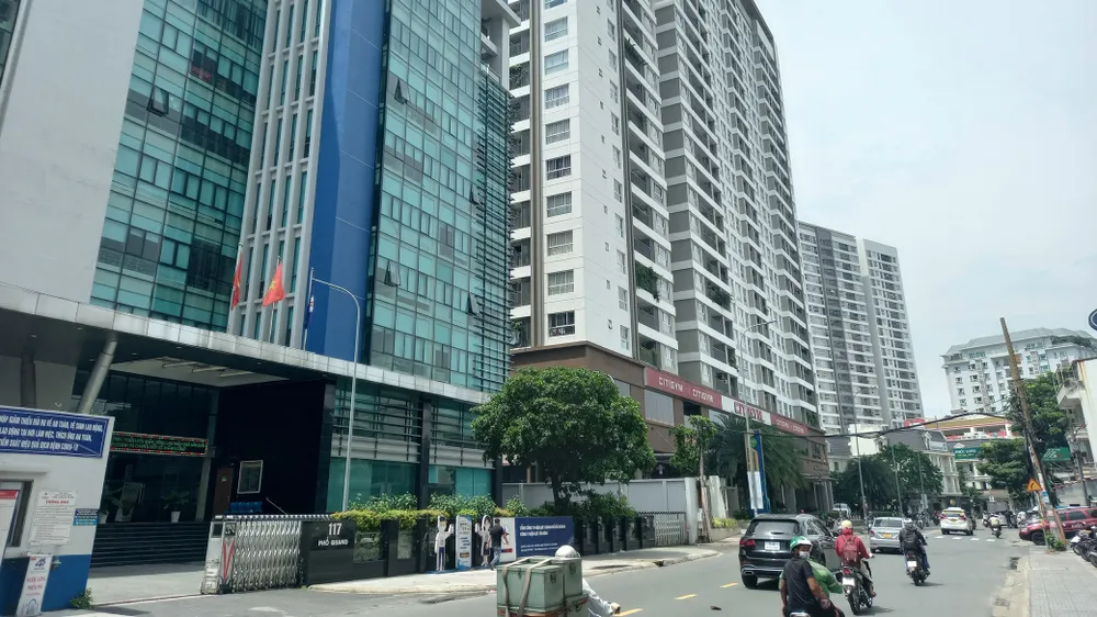 Một góc chung cư Golden Mansion trên đường Phổ Quang (quận Phú Nhuận, TPHCM)Một góc chung cư Golden Mansion trên đường Phổ Quang (quận Phú Nhuận, TPHCM)