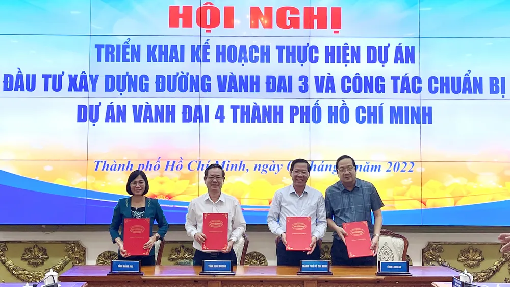 4 tỉnh, thành ký kết kế hoạch làm đường Vành đai 3 TPHCM ảnh 1