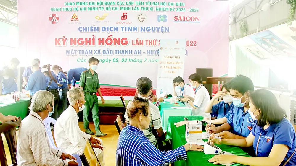 Ngày hè ý nghĩa trên xã đảo ảnh 1