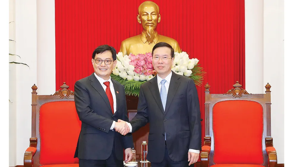 Thường trực Ban Bí thư Võ Văn Thưởng  tiếp Phó Thủ tướng Singapore Heng Swee Keat. Ảnh: TTXVN
