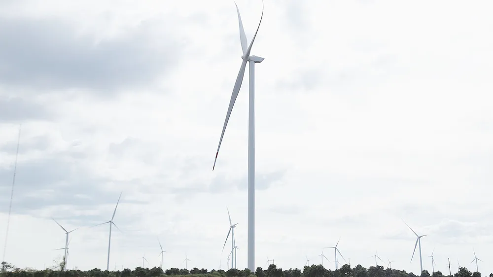 Dự án điện gió ở xã Bàu Cạn, huyện Chư Prông, tỉnh Gia Lai  đã thi công xong nhưng chưa thể phát điện. ẢNH: HỮU PHÚC