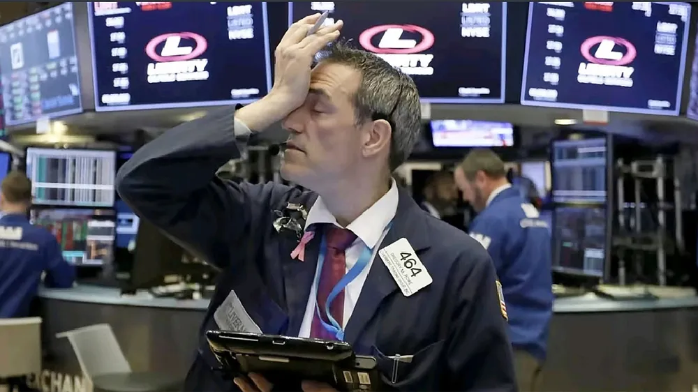 Cổ phiếu  các công ty xuất khẩu  Mỹ giảm khi USD tăng giá