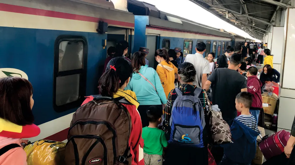 “Cháy” vé tàu, xe ngày giáp tết ảnh 1