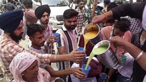 Ấn Độ giám sát sức khỏe cộng đồng trong nắng nóng