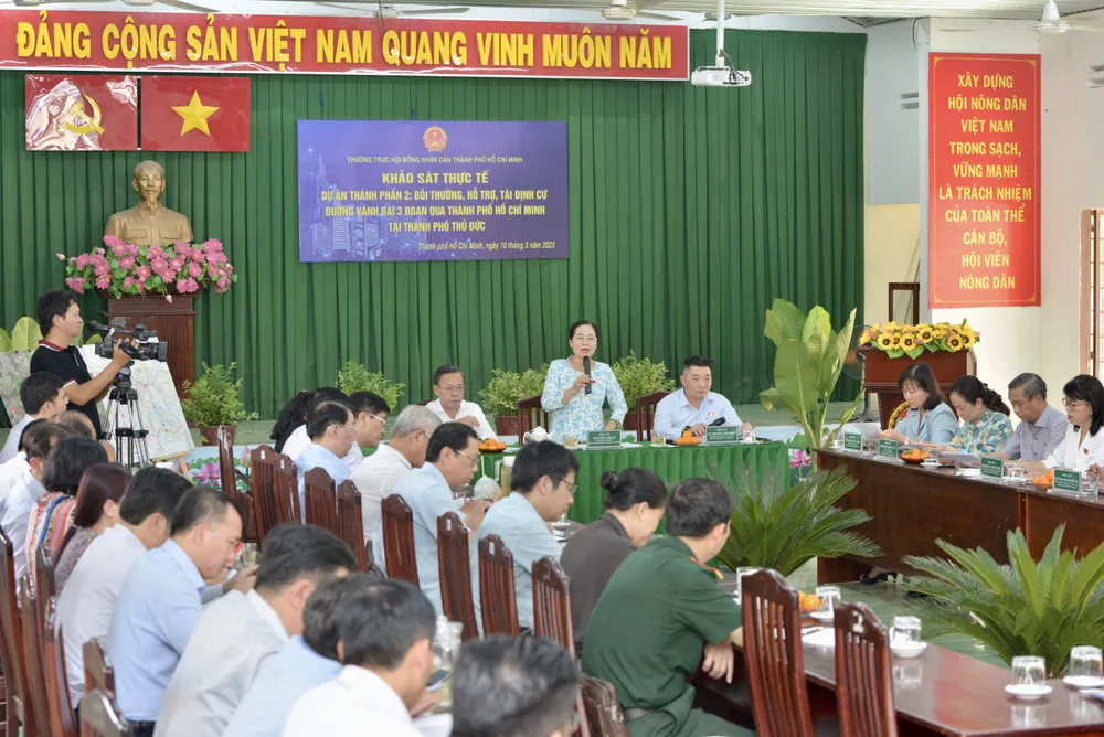 Quang cảnh buổi làm việc. Ảnh: CAO THĂNG