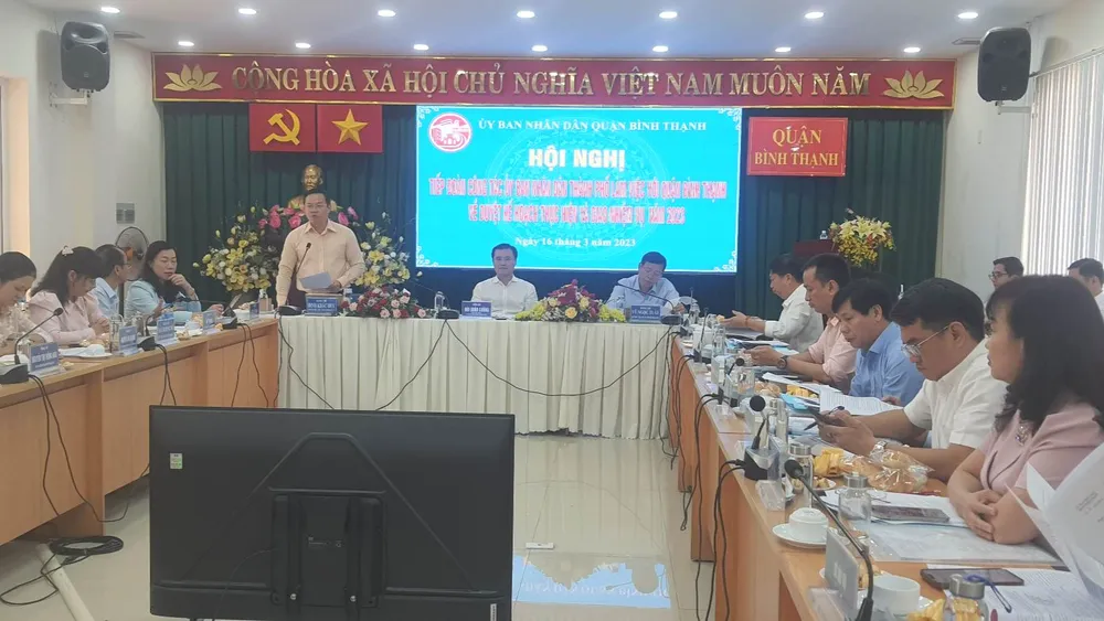 Quang cảnh buổi làm việc Quang cảnh buổi làm việc