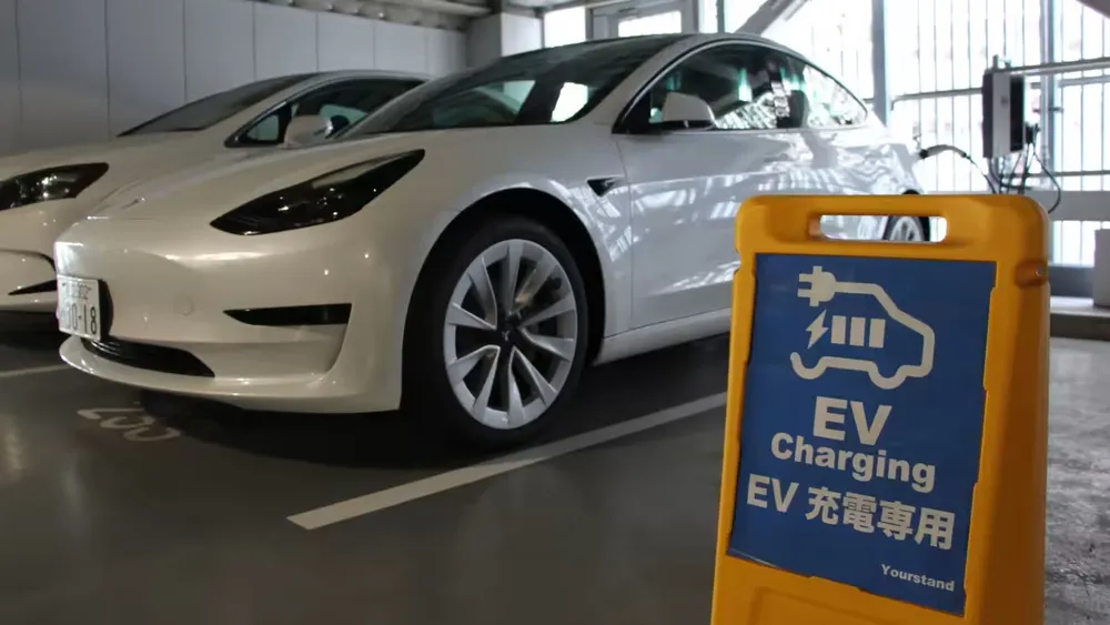 Chính quyền Tokyo (Nhật Bản) đang thúc đẩy việc lắp đặt trạm sạc xe điện tại các bãi đậu xe chung cư (Ảnh: Nikkei) Chính quyền Tokyo (Nhật Bản) đang thúc đẩy việc lắp đặt trạm sạc xe điện tại các bãi đậu xe chung cư (Ảnh: Nikkei)