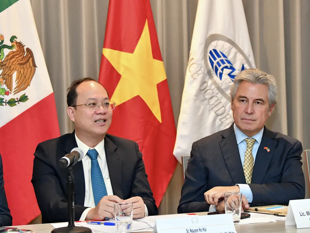 Phó Bí thư Thành ủy TPHCM Nguyễn Hồ Hải phát biểu trong buổi làm việc với Lãnh sự Danh dự Việt Nam tại Bang Jalisco - ông Miguel Angle Landeros và Hiệp hội Doanh nghiệp Mexico tại khu vực. Ảnh: VIỆT DŨNG Phó Bí thư Thành ủy TPHCM Nguyễn Hồ Hải phát biểu trong buổi làm việc với Lãnh sự Danh dự Việt Nam tại Bang Jalisco - ông Miguel Angle Landeros và Hiệp hội Doanh nghiệp Mexico tại khu vực. Ảnh: VIỆT DŨNG