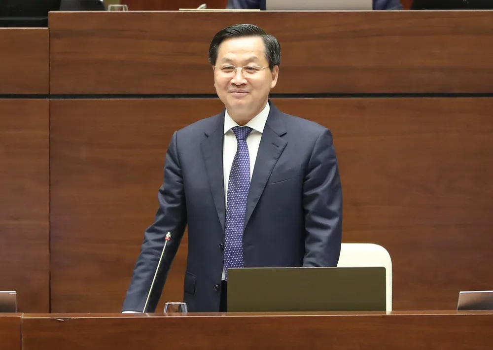 Phó Thủ tướng Lê Minh Khái trả lời chất vấn của các đại biểu sáng 8-6. Ảnh: QUANG PHÚC Phó Thủ tướng Lê Minh Khái trả lời chất vấn của các đại biểu sáng 8-6. Ảnh: QUANG PHÚC