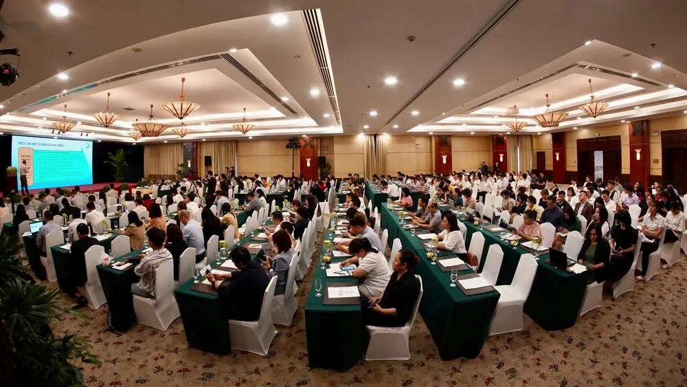 Các đại biểu dự diễn đàn. Ảnh: HOÀNG HÙNG