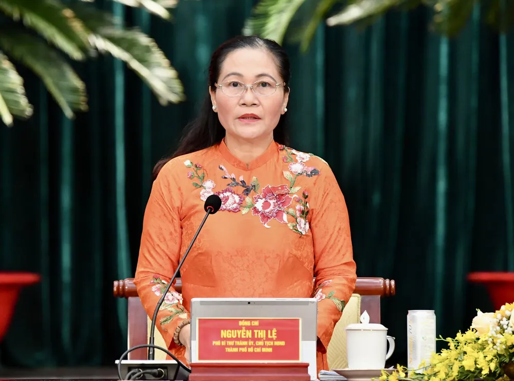 Chủ tịch HĐND TPHCM Nguyễn Thị Lệ phát biểu tại kỳ họp. ẢNh: VIỆT DŨNG
