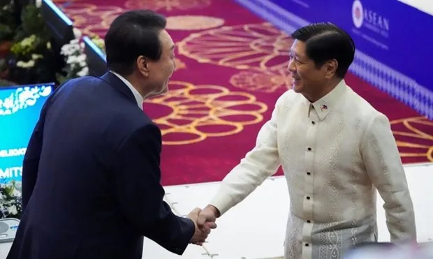 Tổng thống Yoon Suk Yeol và Tổng thống Philippines, ông Ferdinand Marcos Jr.Nguồn: The Korea Times 