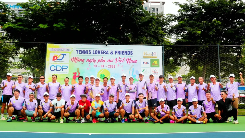 Các vận động viên chụp hình lưu niệm