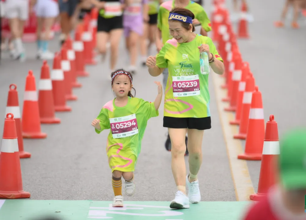 Nông thôn Việt Marathon – Long An 2023 là giải chạy ngắm hoàng hôn đầu tiên được tổ chức tại Long An