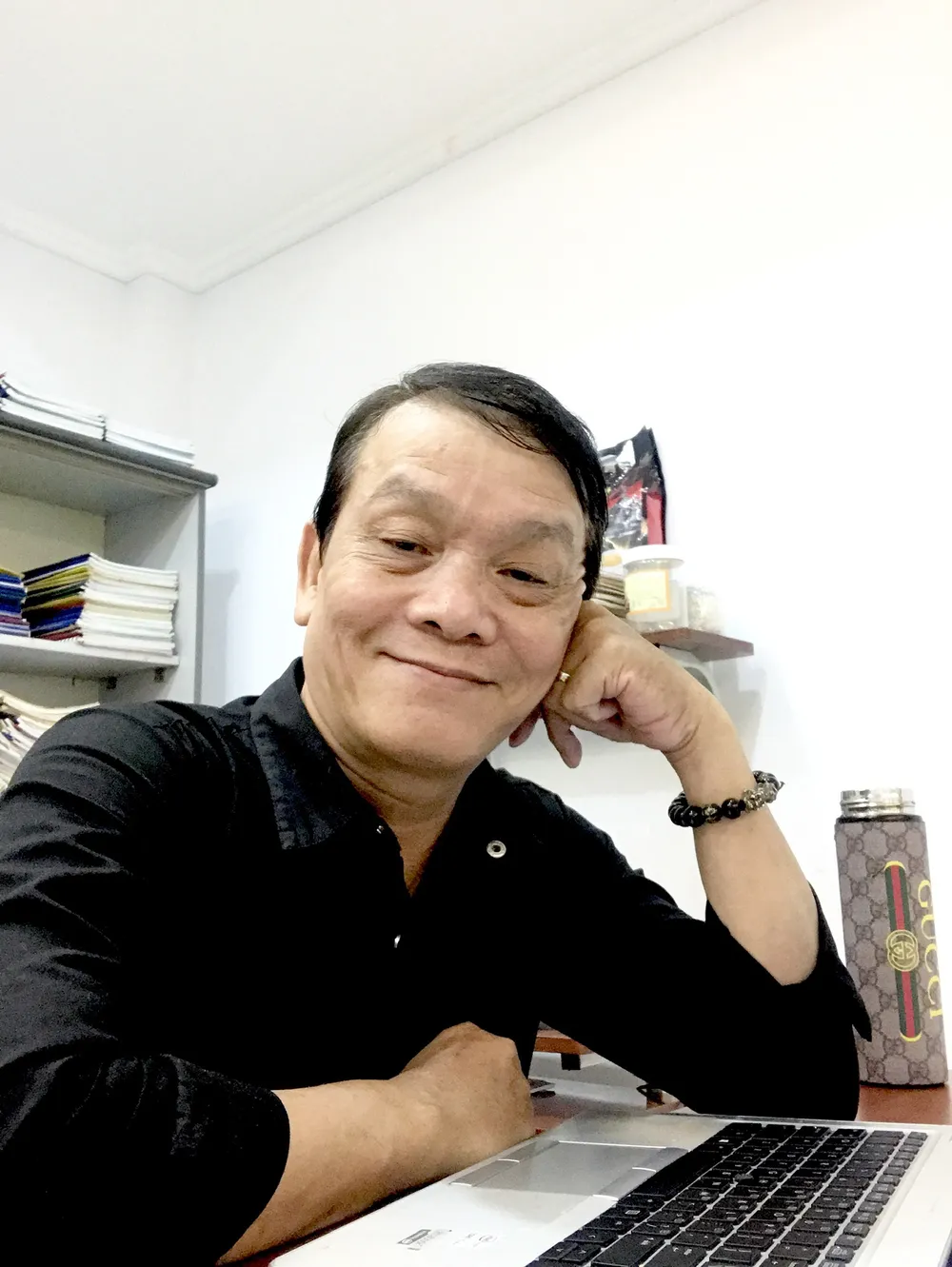 Soạn giả Hoàng Song Việt