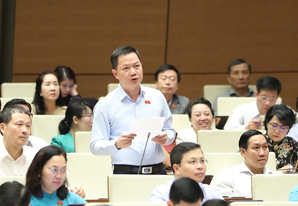 ĐB Trịnh Xuân An (Đồng Nai) phát biểu trong phiên họp sáng 8-11. Ảnh: QUANG PHÚC ĐB Trịnh Xuân An (Đồng Nai) phát biểu trong phiên họp sáng 8-11. Ảnh: QUANG PHÚC