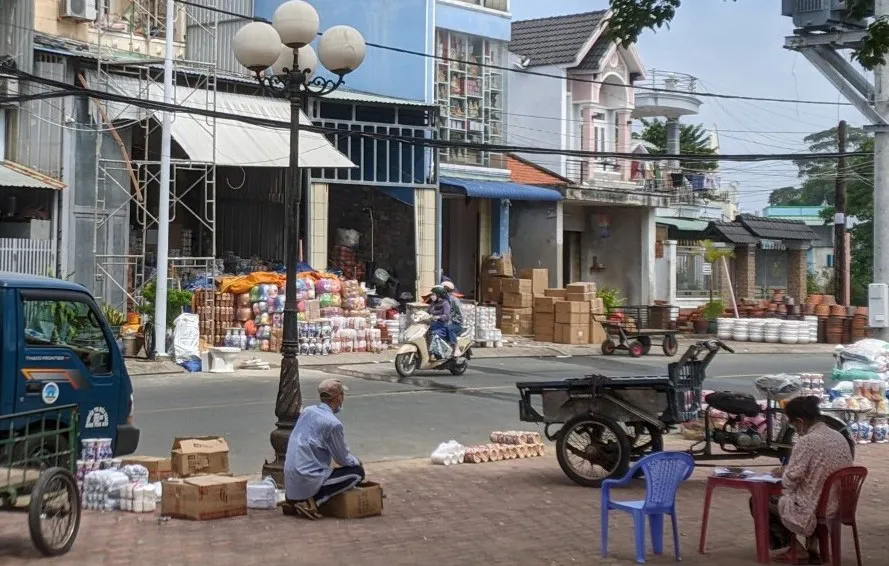 Phố gốm sứ Bình Đức, bên rạch Lái Thiêu - một điểm đến hấp dẫn trên hành trình du lịch đường sông đến Bình Dương