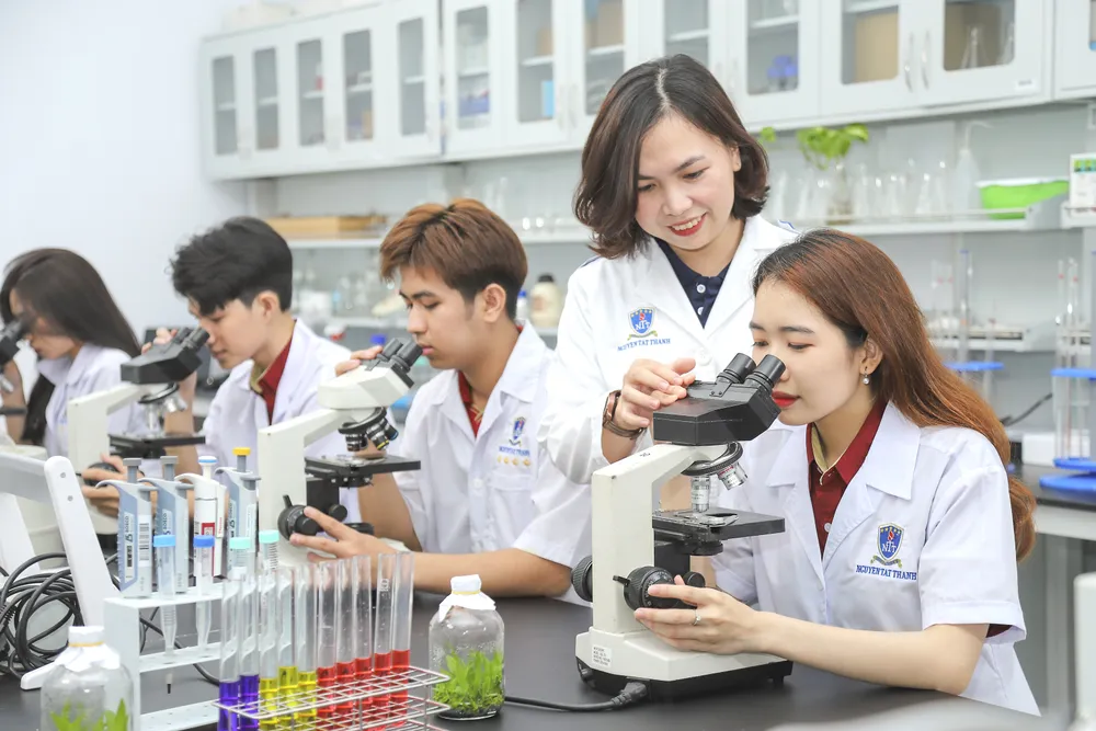 nguyen tat thanh 1.jpg