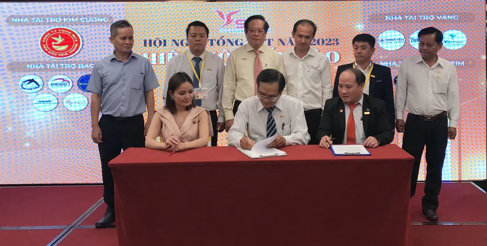 VSFA KÝ KẾT HỌP TÁC VỚI CÁC ĐƠN VỊ QUẢNG BÁ THƯƠNG HIỆU.jpg